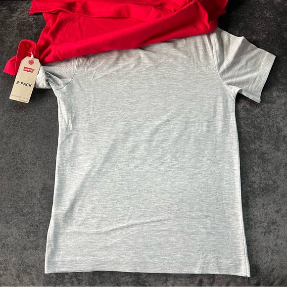 NWT Levi's Boys 2 Pack Graphic Tee Size 10/12 - Picture 4 of 7